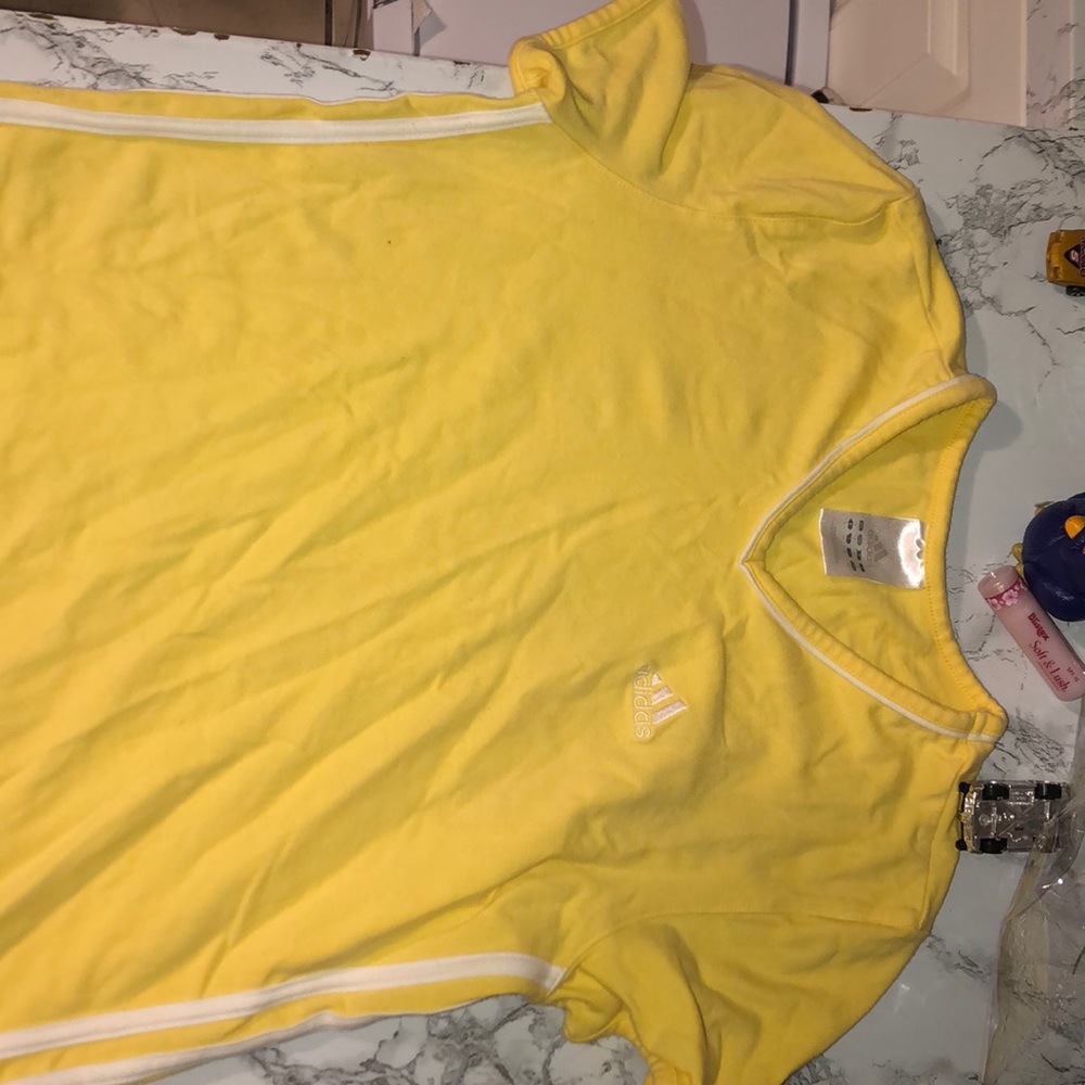 Women’s adidas shirt